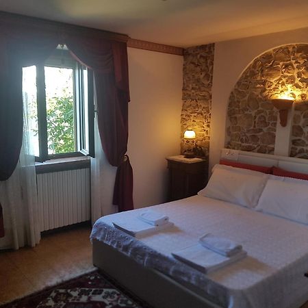 B&B Da Paolo Con Vista Lago Di Garda サン・ゼーノ・ディ・モンターニャ エクステリア 写真