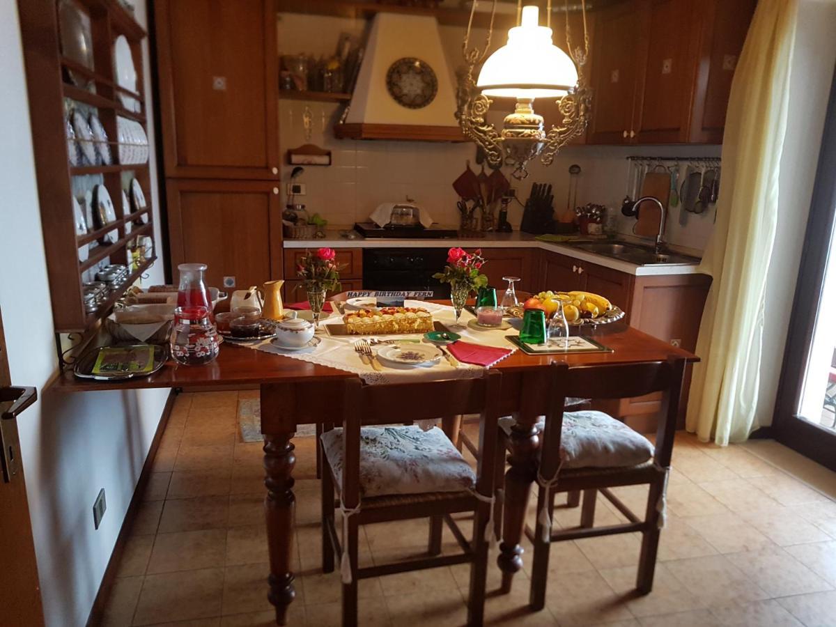 B&B Da Paolo Con Vista Lago Di Garda サン・ゼーノ・ディ・モンターニャ エクステリア 写真