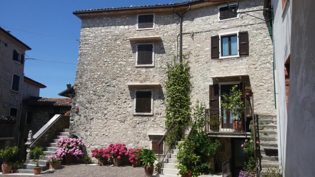 B&B Da Paolo Con Vista Lago Di Garda サン・ゼーノ・ディ・モンターニャ エクステリア 写真