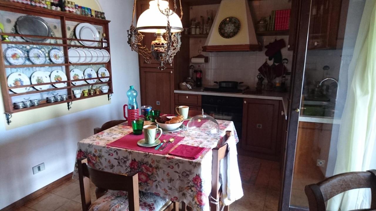 B&B Da Paolo Con Vista Lago Di Garda サン・ゼーノ・ディ・モンターニャ エクステリア 写真
