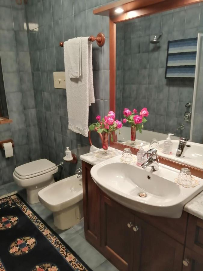 B&B Da Paolo Con Vista Lago Di Garda サン・ゼーノ・ディ・モンターニャ エクステリア 写真