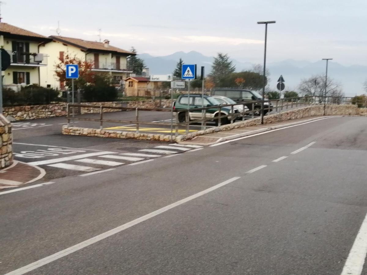B&B Da Paolo Con Vista Lago Di Garda サン・ゼーノ・ディ・モンターニャ エクステリア 写真
